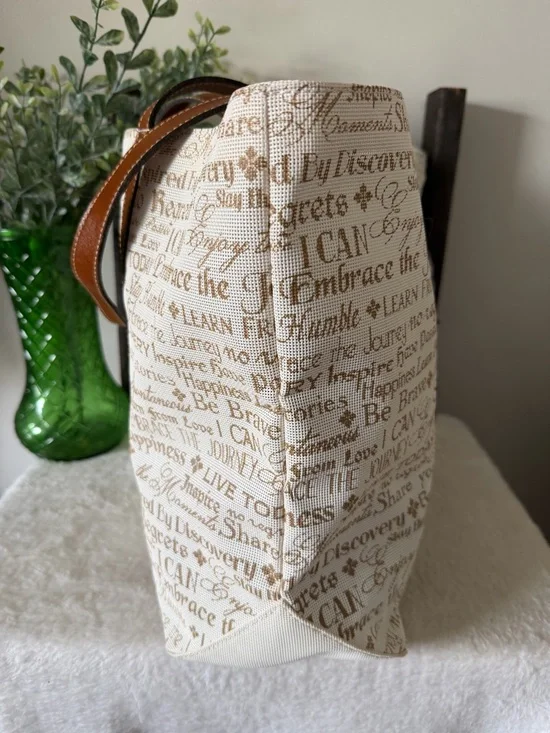 Patricia Nash 10th Anniversary Tote with Dustbag - Picture 9 of 17